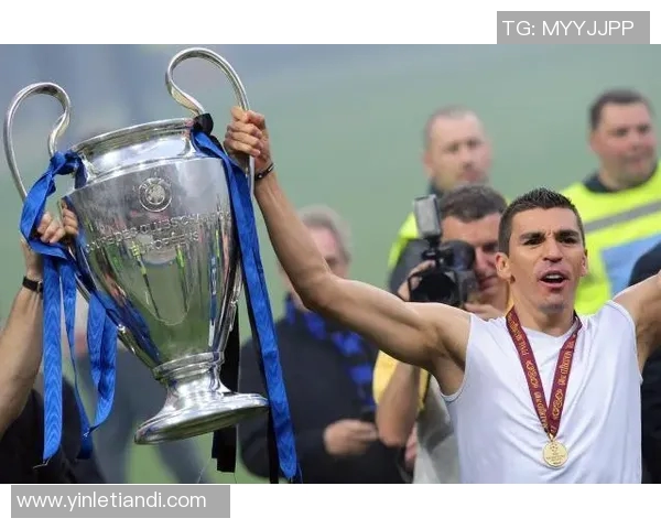 小罗传奇再现足球场 梦回巴西天才的精彩岁月