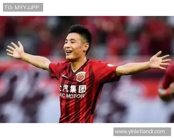 为中国公益事业贡献力量的足球球星捐款行动与影响分析